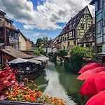 Travel Homes - Tanneur 6, Heart Of Petite Venise