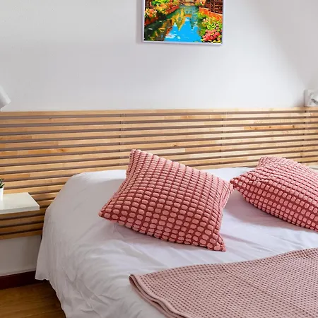 Travel Homes - Tanneur 6, Heart Of Petite Venise Appartement *